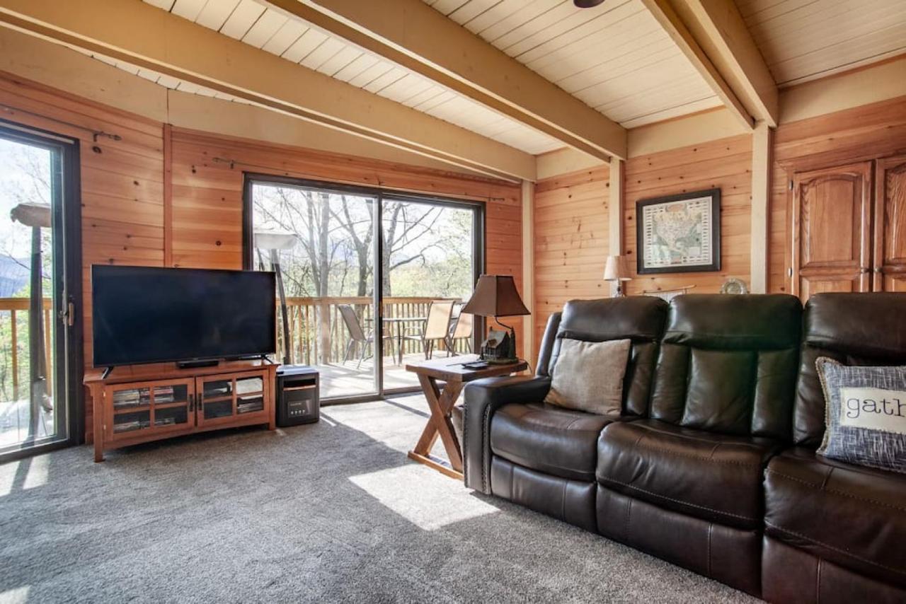 Bear View Chalet With Hot Tub And Near Ober Gatlinburg Esterno foto
