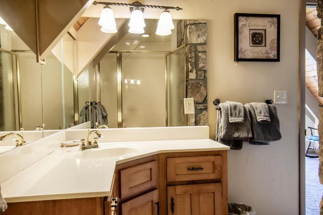 Bear View Chalet With Hot Tub And Near Ober Gatlinburg Esterno foto