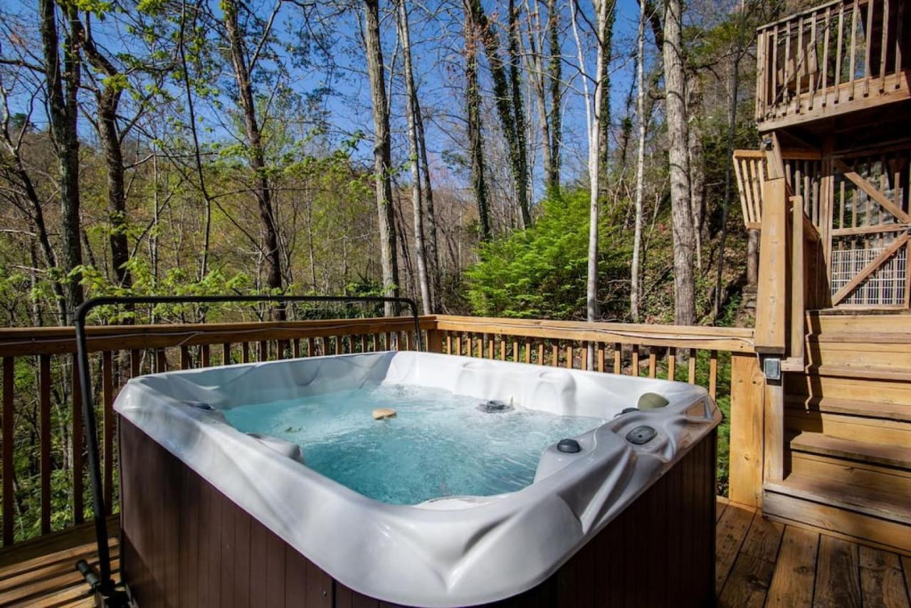Bear View Chalet With Hot Tub And Near Ober Gatlinburg Esterno foto